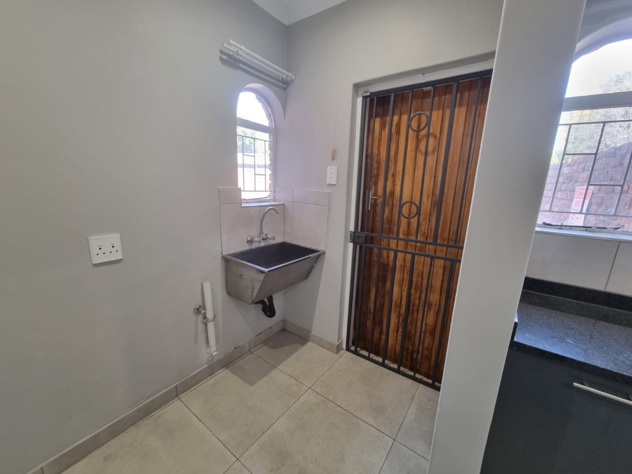 To Let 3 Bedroom Property for Rent in Wierda Park Gauteng