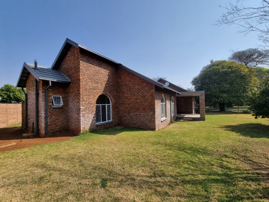 To Let 3 Bedroom Property for Rent in Wierda Park Gauteng