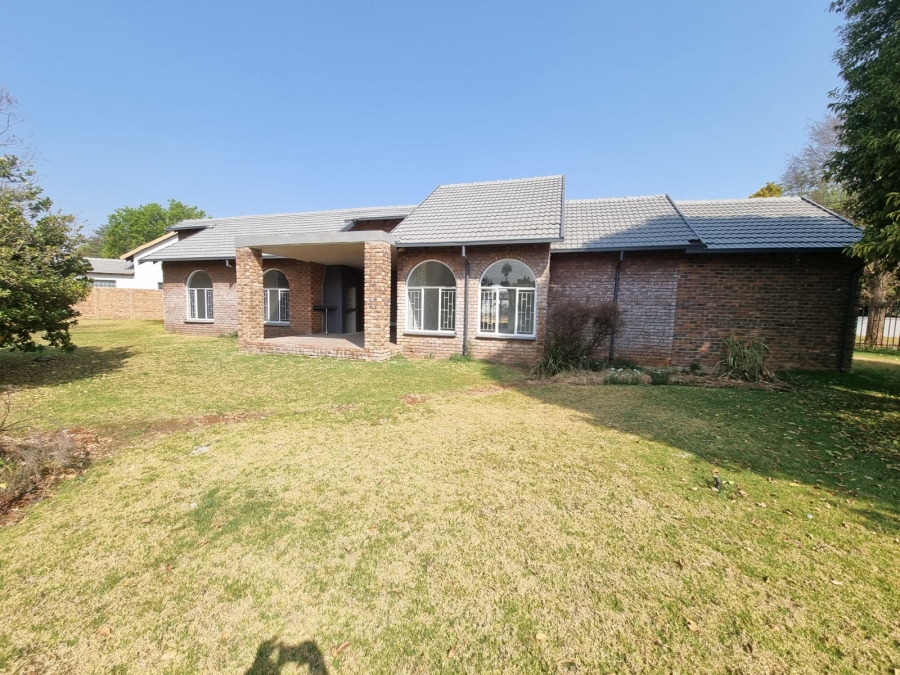 To Let 3 Bedroom Property for Rent in Wierda Park Gauteng