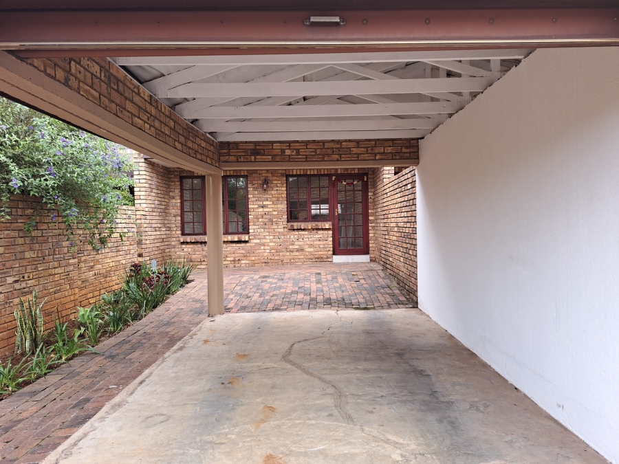 To Let 2 Bedroom Property for Rent in Weltevreden Park Gauteng