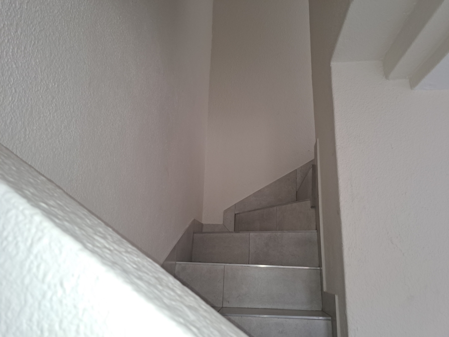 To Let 2 Bedroom Property for Rent in Weltevreden Park Gauteng