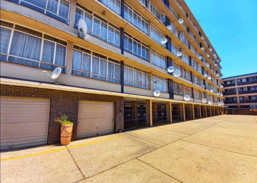 2 Bedroom Property for Sale in Eloffsdal Gauteng