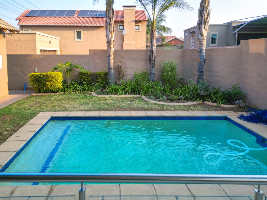4 Bedroom Property for Sale in North Riding Gauteng