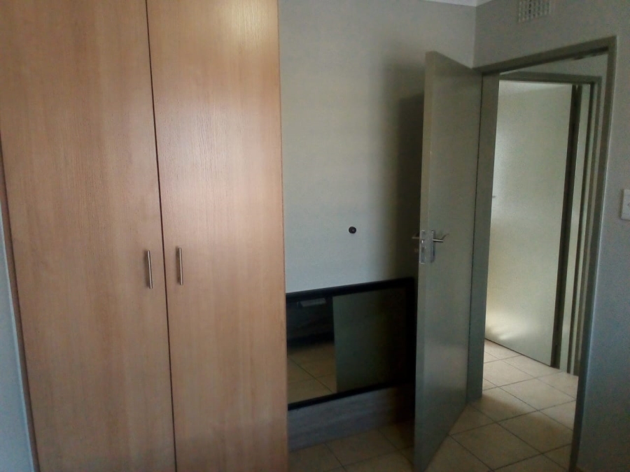 2 Bedroom Property for Sale in Kibler Park Gauteng
