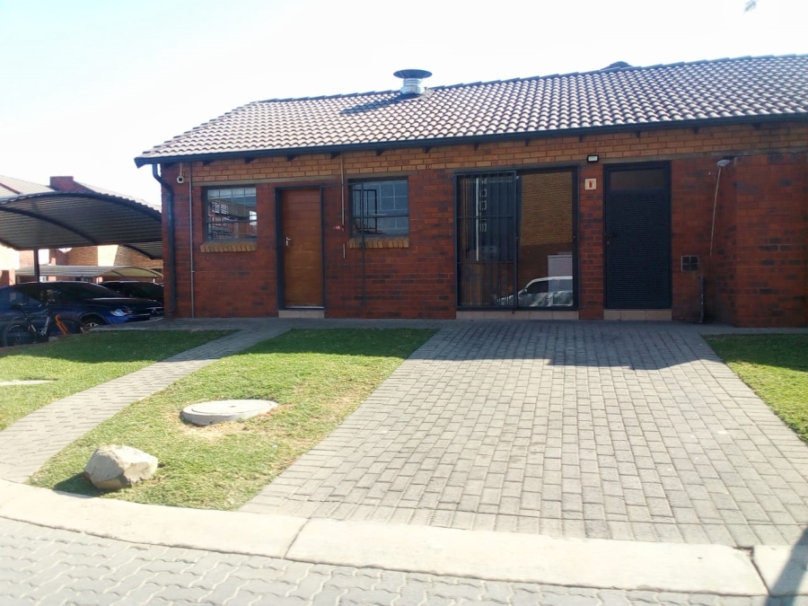 2 Bedroom Property for Sale in Kibler Park Gauteng