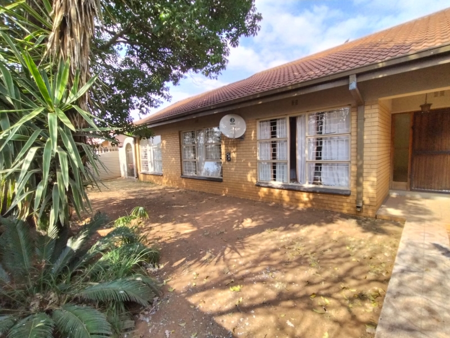 3 Bedroom Property for Sale in Vanderbijlpark SE 6 Gauteng