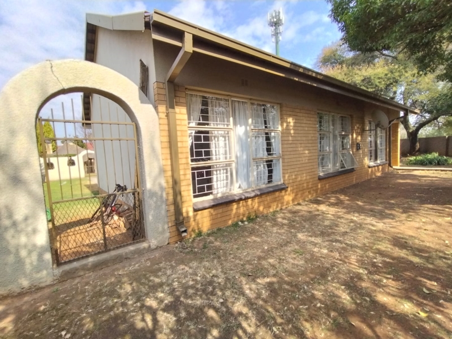 3 Bedroom Property for Sale in Vanderbijlpark SE 6 Gauteng