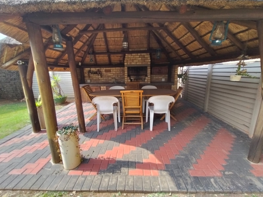 3 Bedroom Property for Sale in Vanderbijlpark SE 6 Gauteng