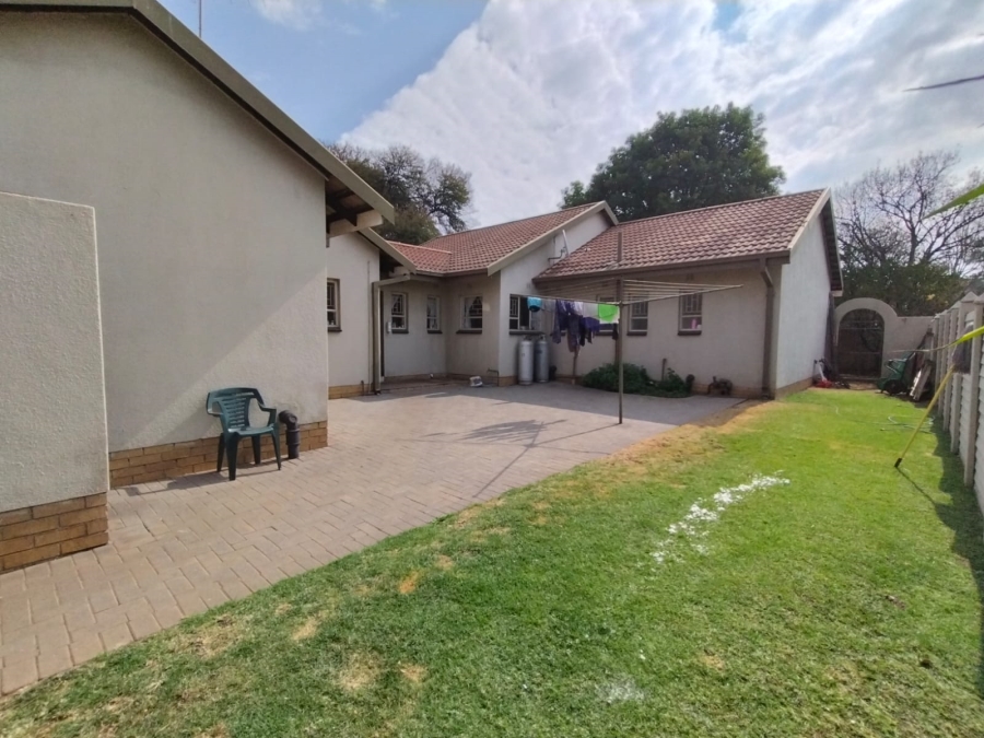 3 Bedroom Property for Sale in Vanderbijlpark SE 6 Gauteng