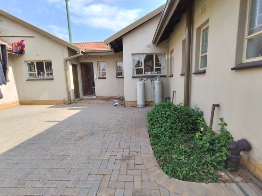 3 Bedroom Property for Sale in Vanderbijlpark SE 6 Gauteng