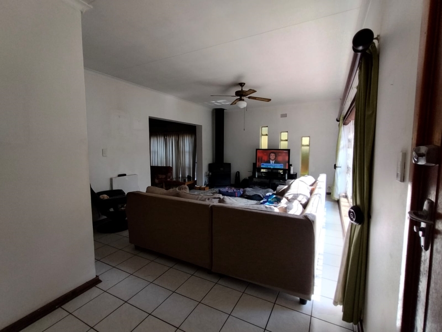 3 Bedroom Property for Sale in Vanderbijlpark SE 6 Gauteng