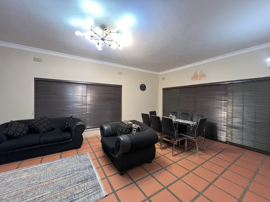 6 Bedroom Property for Sale in Horison Park Gauteng