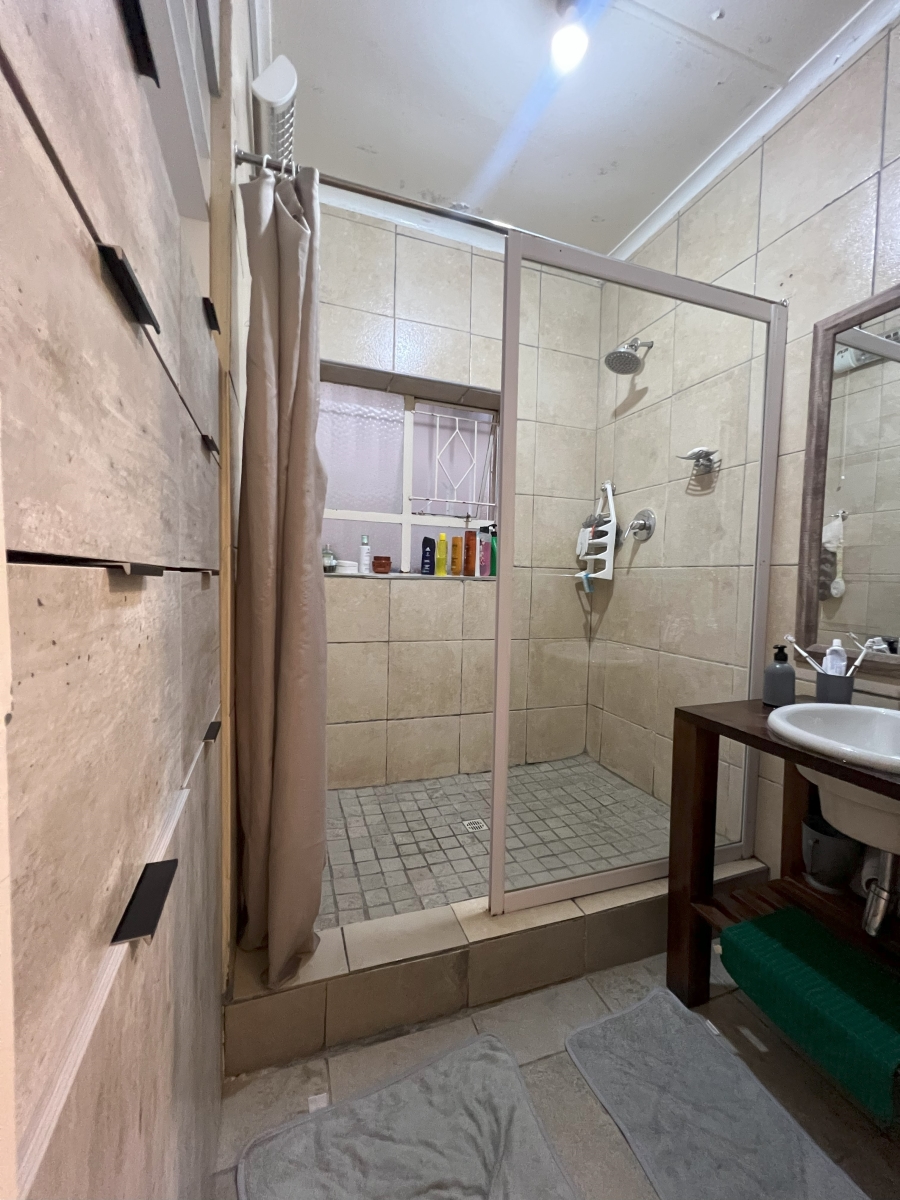 6 Bedroom Property for Sale in Horison Park Gauteng