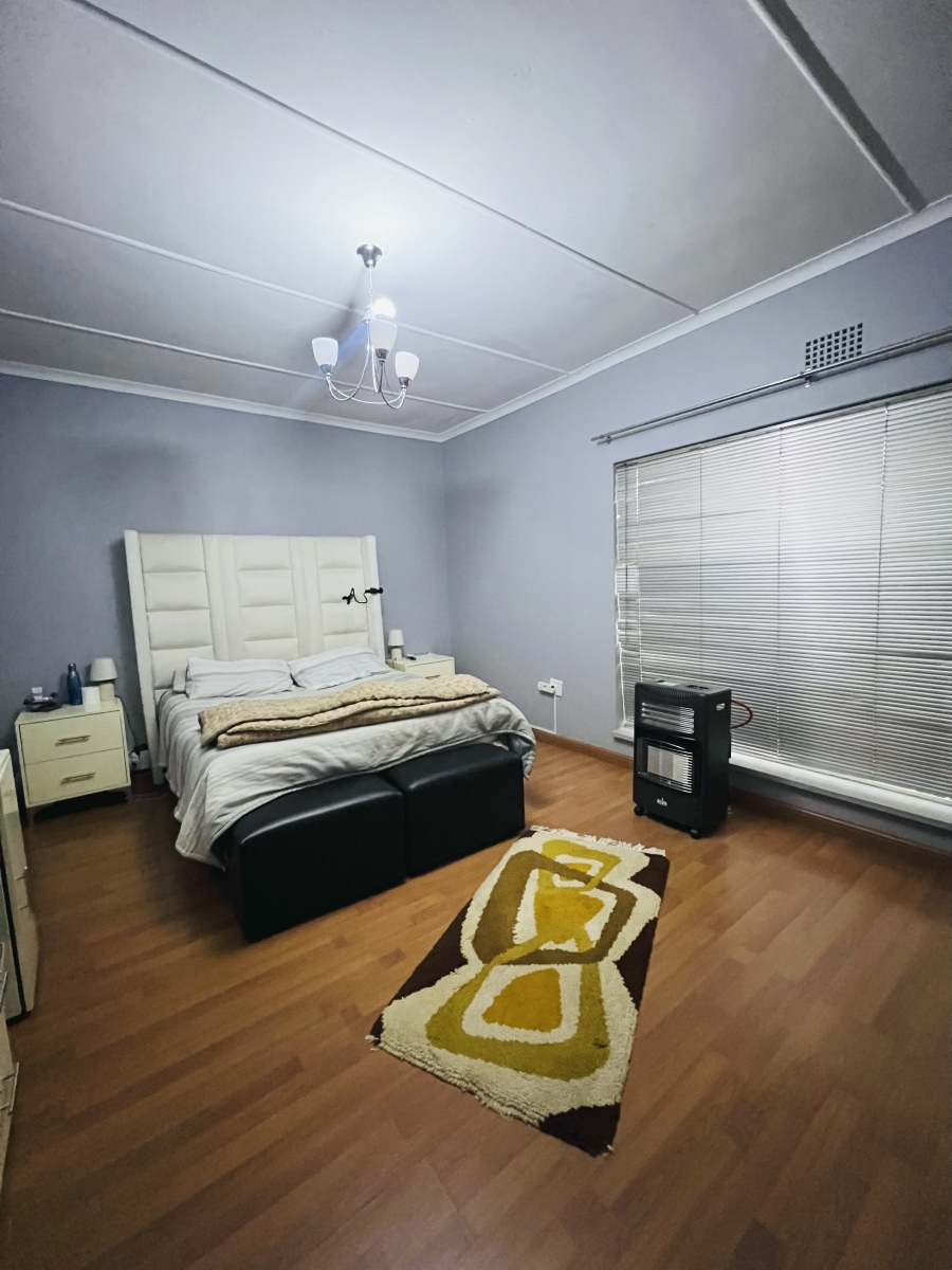 6 Bedroom Property for Sale in Horison Park Gauteng
