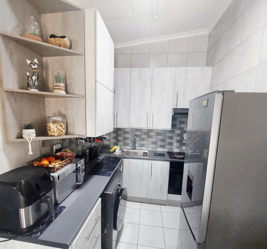 2 Bedroom Property for Sale in Elspark Gauteng