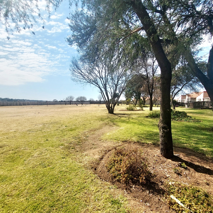 2 Bedroom Property for Sale in Elspark Gauteng