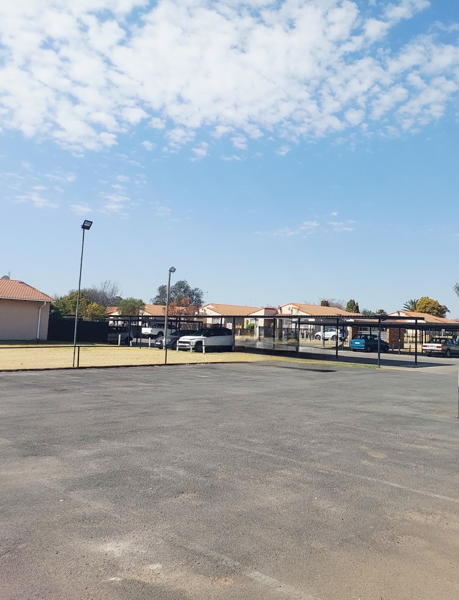 2 Bedroom Property for Sale in Elspark Gauteng
