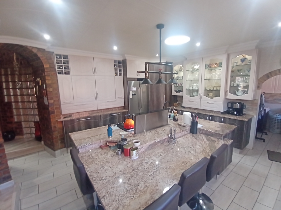 3 Bedroom Property for Sale in Bassonia Gauteng