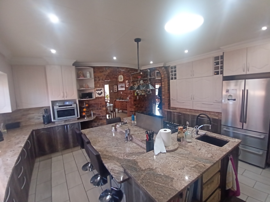 3 Bedroom Property for Sale in Bassonia Gauteng