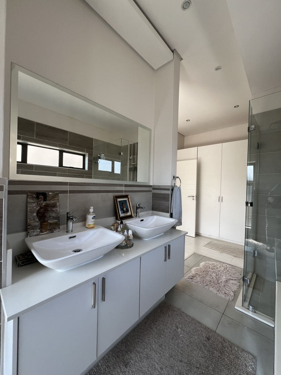 3 Bedroom Property for Sale in Ferndale Gauteng