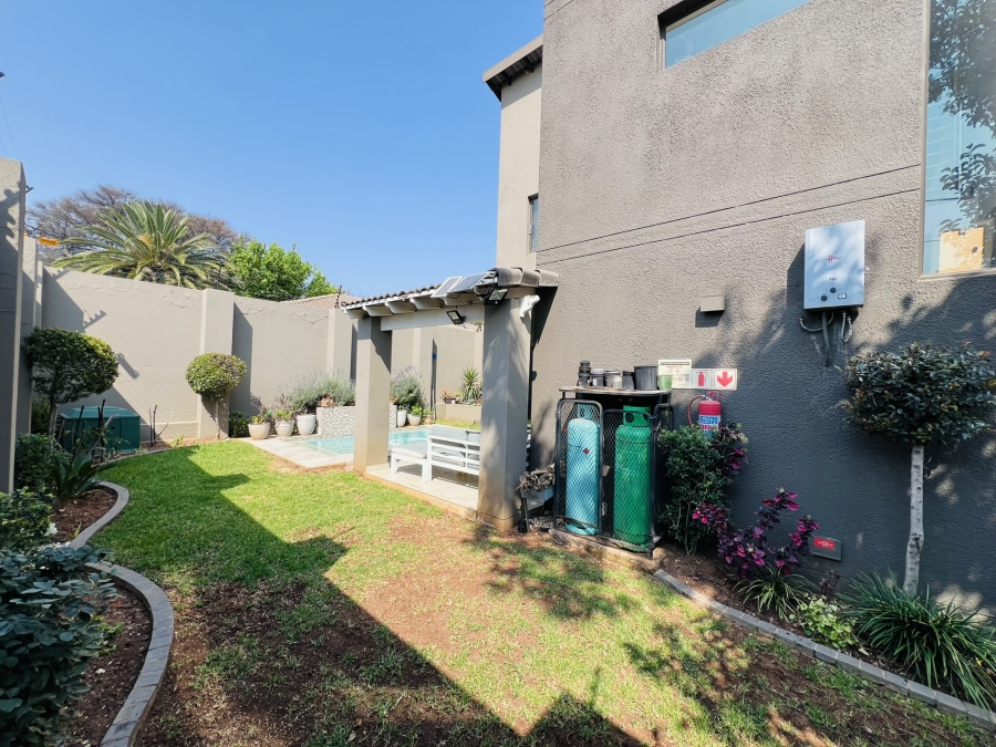 3 Bedroom Property for Sale in Ferndale Gauteng