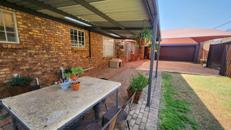 4 Bedroom Property for Sale in Clubview Gauteng
