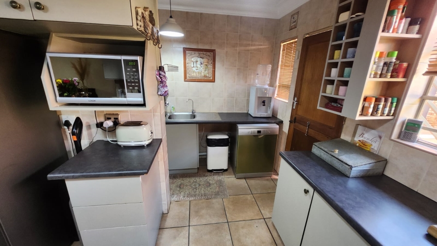 4 Bedroom Property for Sale in Clubview Gauteng