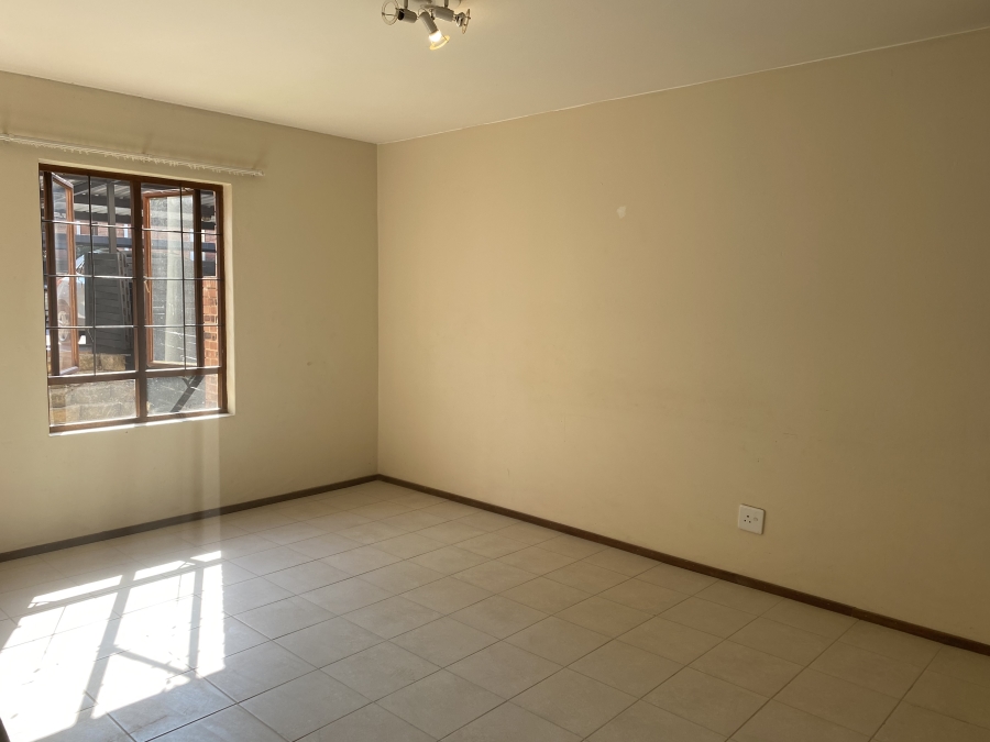 To Let 1 Bedroom Property for Rent in Bryanston Gauteng