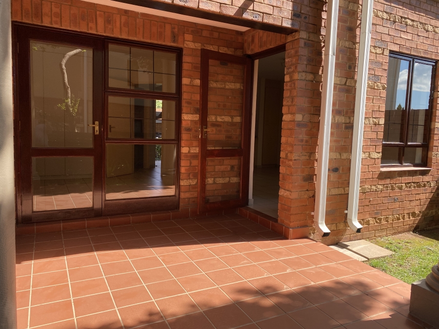To Let 1 Bedroom Property for Rent in Bryanston Gauteng