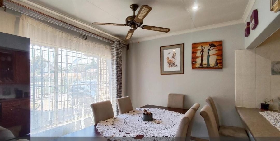 3 Bedroom Property for Sale in Birchleigh North Gauteng