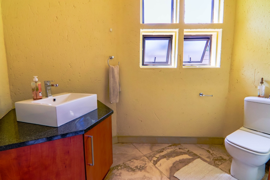 5 Bedroom Property for Sale in Doringkloof Gauteng