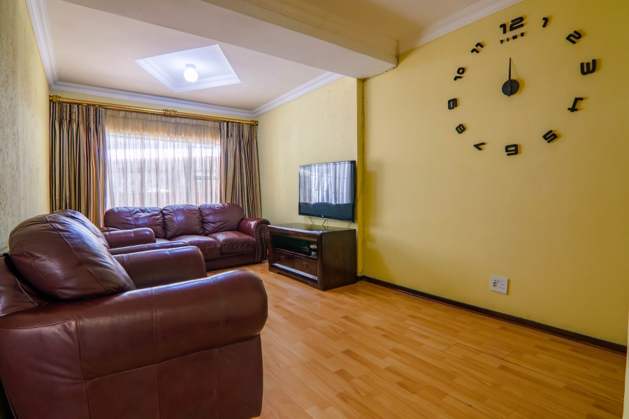 5 Bedroom Property for Sale in Doringkloof Gauteng