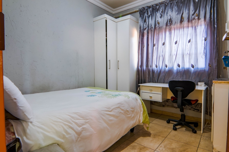 5 Bedroom Property for Sale in Doringkloof Gauteng