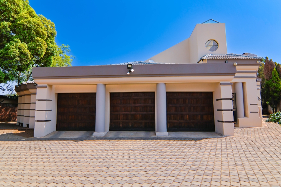 5 Bedroom Property for Sale in Doringkloof Gauteng