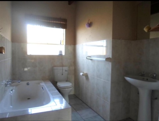 To Let 3 Bedroom Property for Rent in Sundowner Gauteng