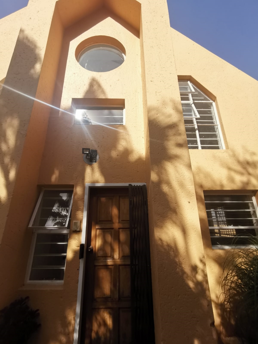 To Let 3 Bedroom Property for Rent in Sundowner Gauteng