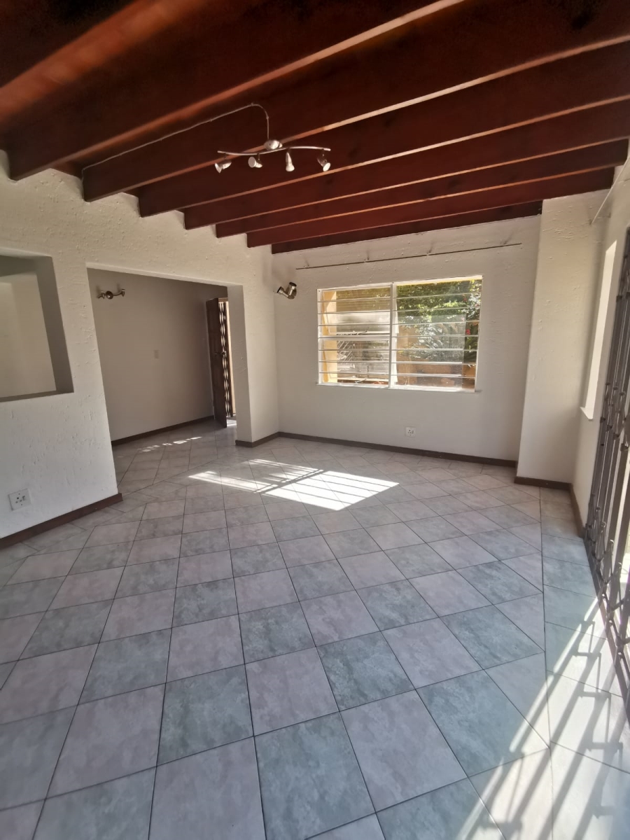 To Let 3 Bedroom Property for Rent in Sundowner Gauteng