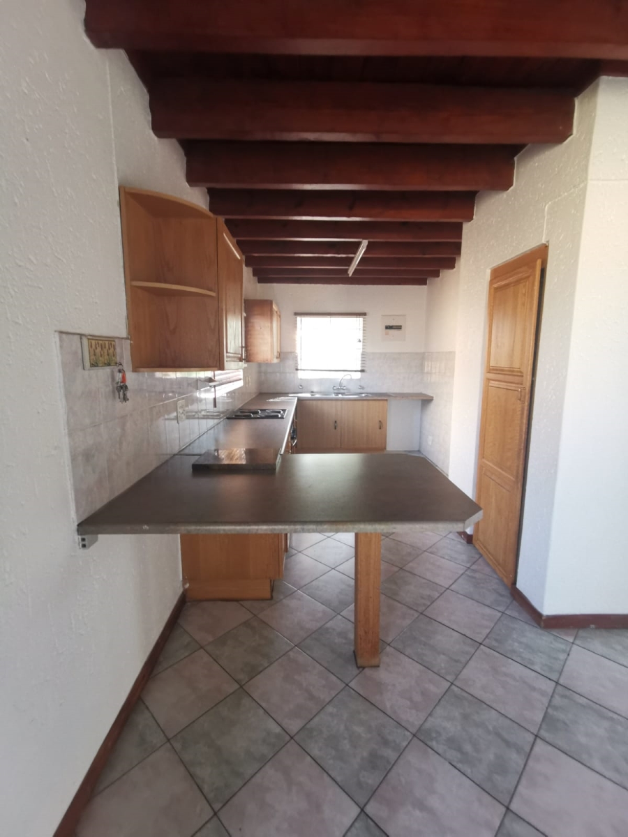 To Let 3 Bedroom Property for Rent in Sundowner Gauteng