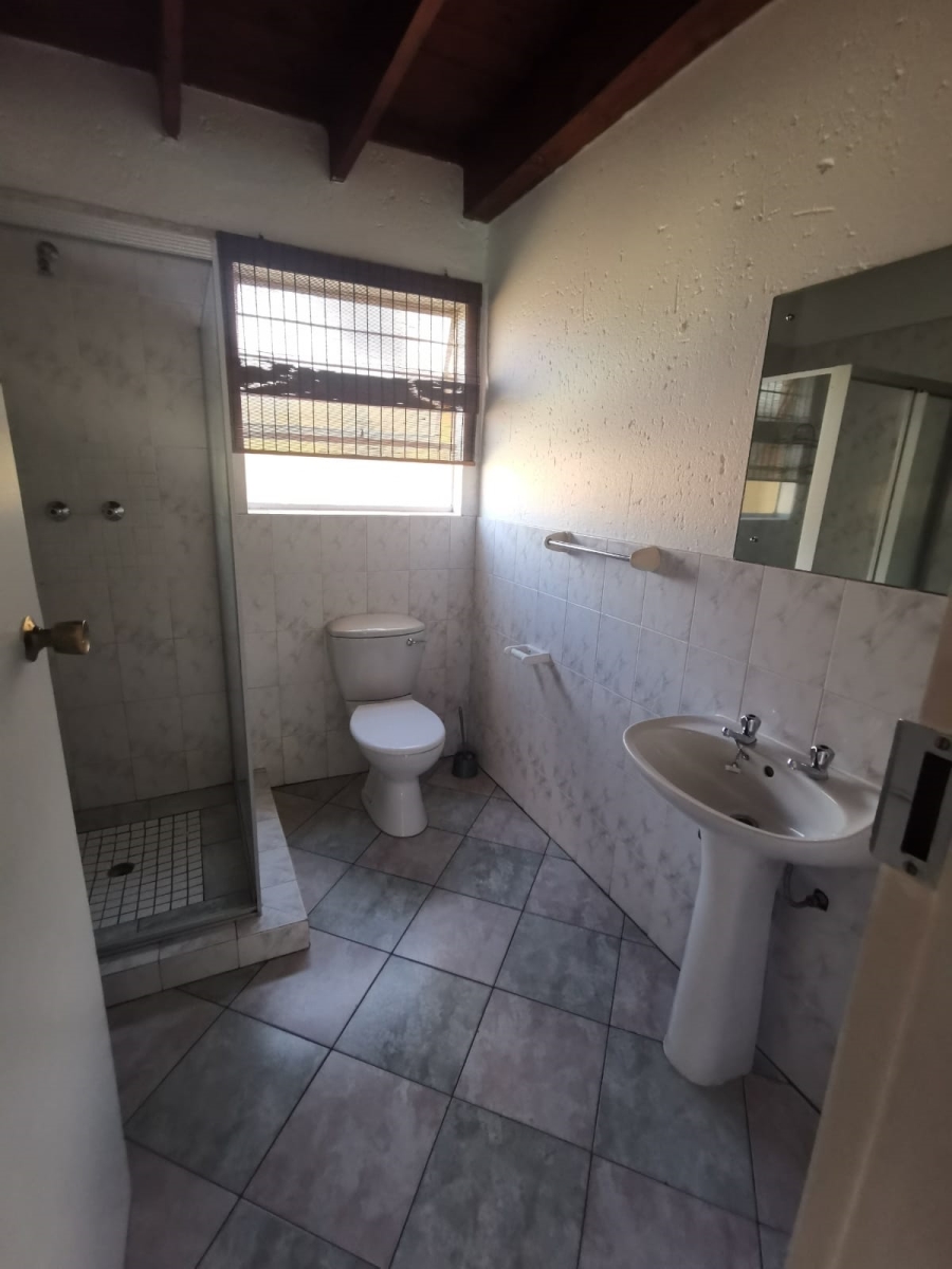 To Let 3 Bedroom Property for Rent in Sundowner Gauteng