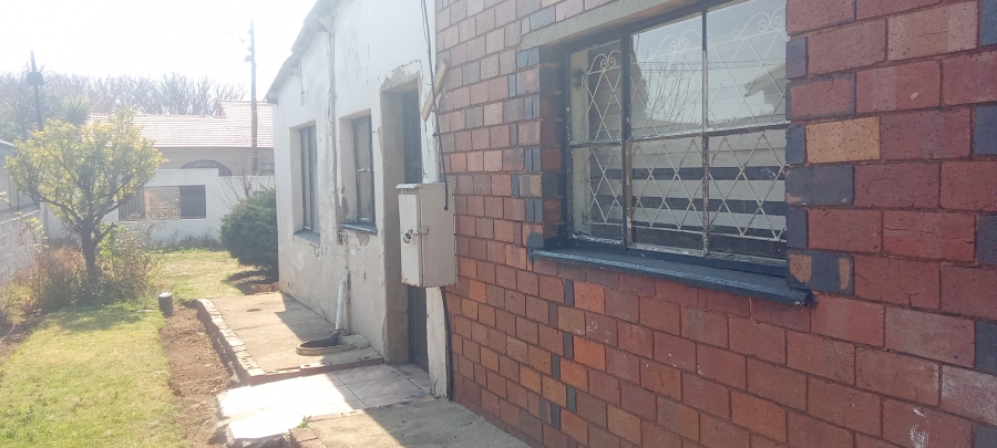 2 Bedroom Property for Sale in Moroka Gauteng