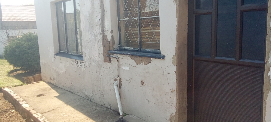2 Bedroom Property for Sale in Moroka Gauteng
