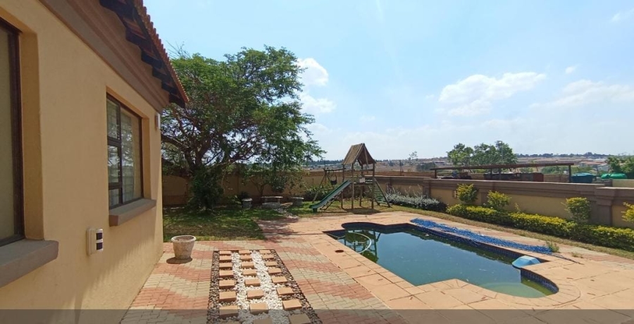 5 Bedroom Property for Sale in Sagewood Gauteng