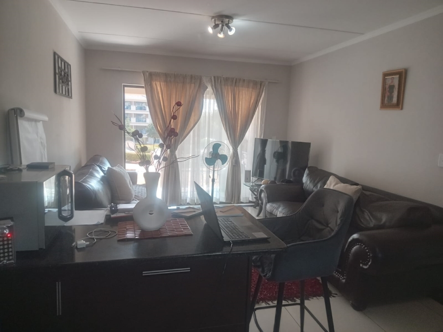 1 Bedroom Property for Sale in Noordwyk Gauteng
