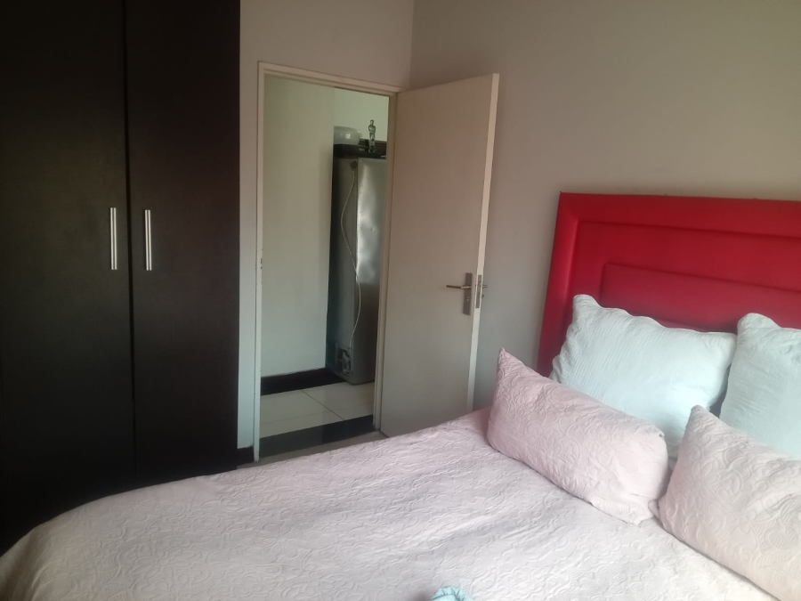 1 Bedroom Property for Sale in Noordwyk Gauteng