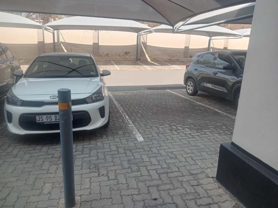 1 Bedroom Property for Sale in Noordwyk Gauteng