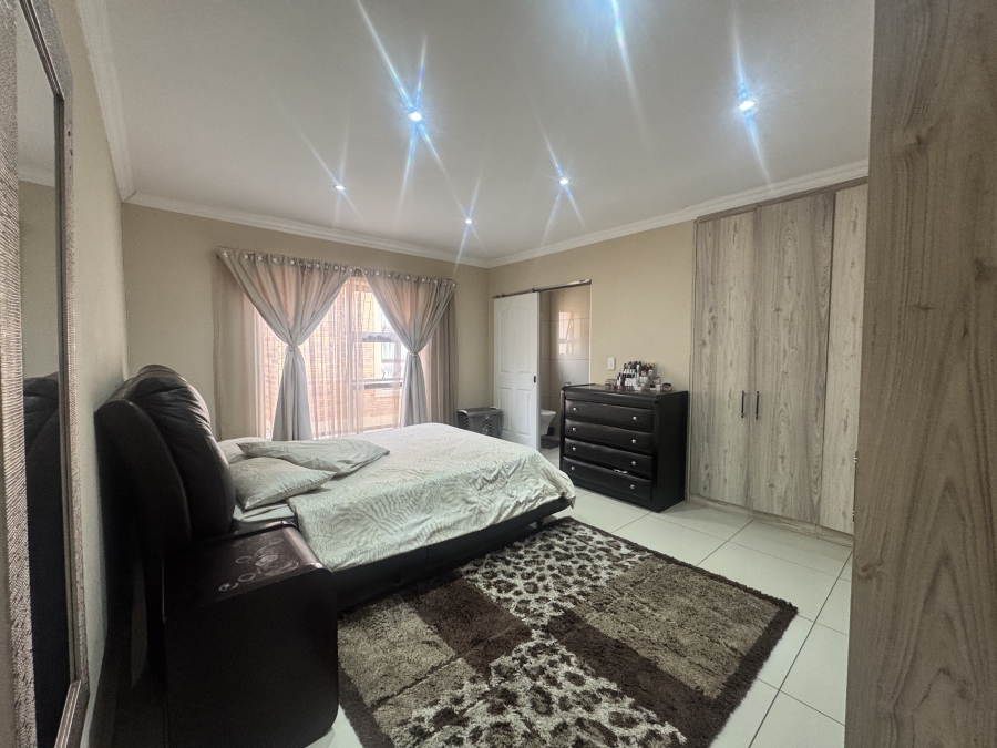 3 Bedroom Property for Sale in Silver Stone Country Estate Gauteng