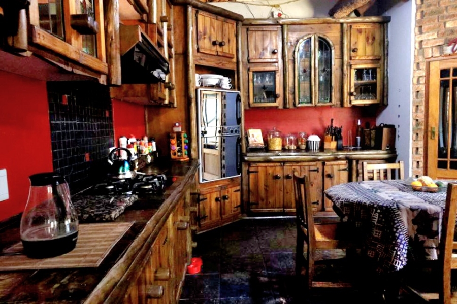 5 Bedroom Property for Sale in Leeuwfontein Gauteng