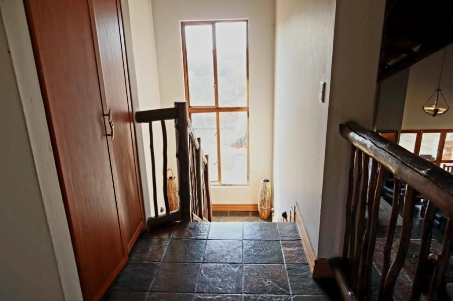 5 Bedroom Property for Sale in Leeuwfontein Gauteng