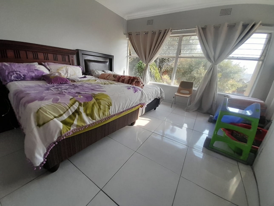 To Let 4 Bedroom Property for Rent in Wilro Park Gauteng