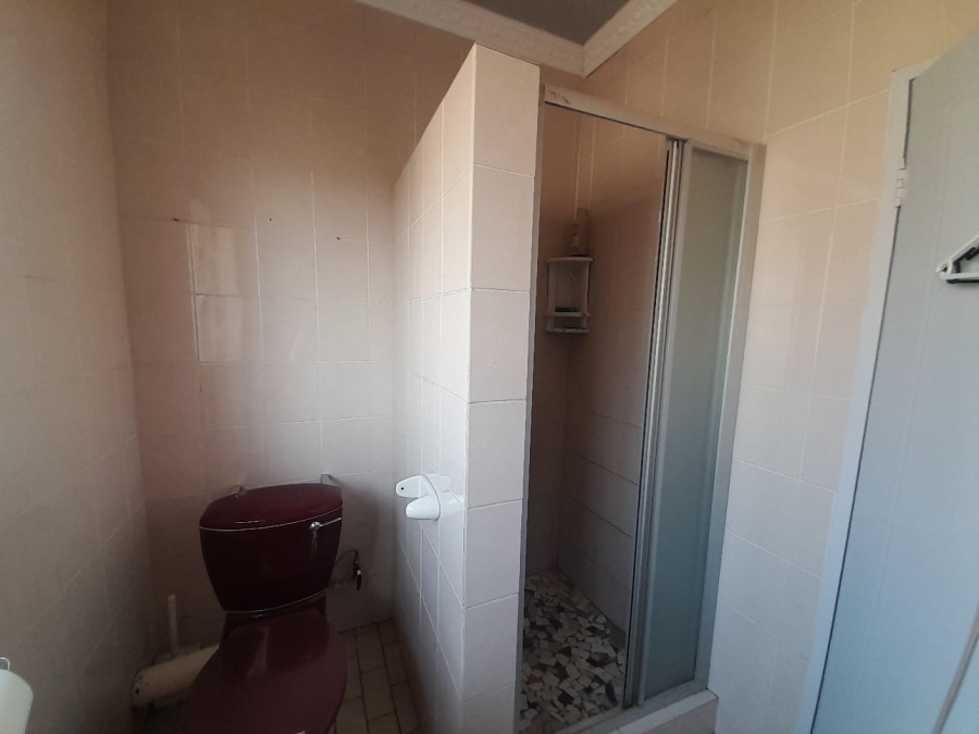 To Let 4 Bedroom Property for Rent in Wilro Park Gauteng